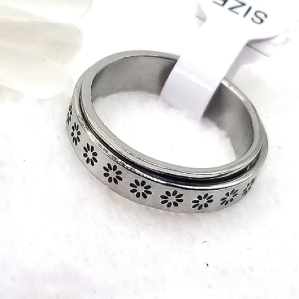 Silver Stainless Steel Flower Fidget Spinners Ring Size 9
